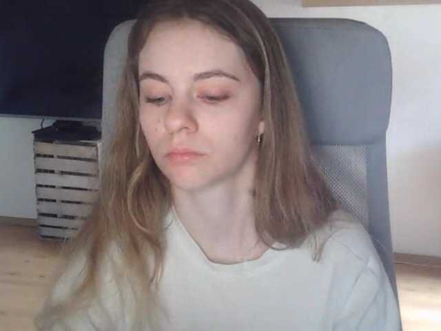 AriaModel's BongaCams show and profile