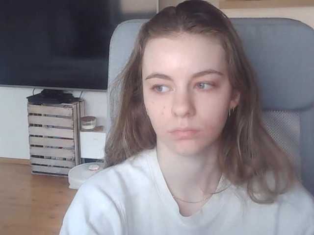 AriaModel's BongaCams show and profile