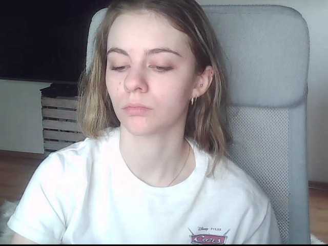 AriaModel's BongaCams show and profile