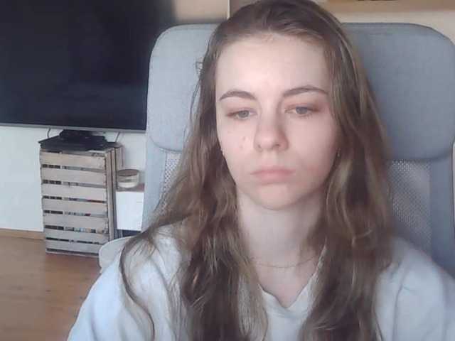 AriaModel's BongaCams show and profile