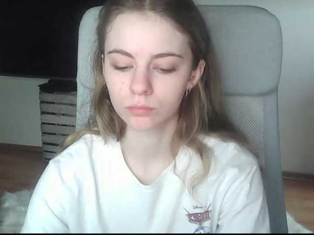 AriaModel's BongaCams show and profile