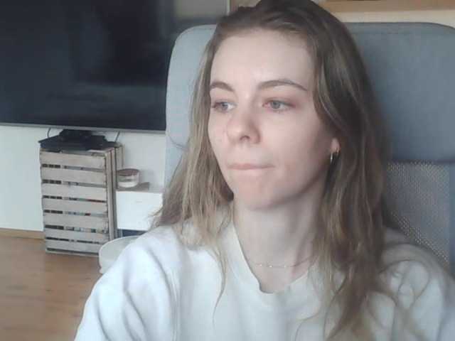 AriaModel's BongaCams show and profile