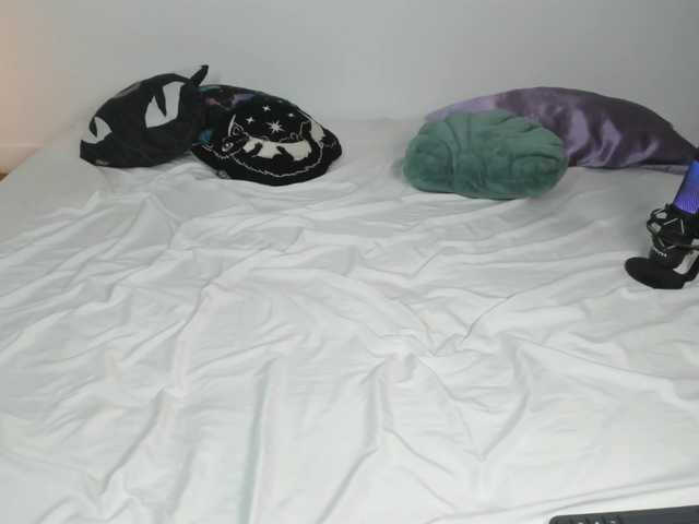 Vampire-girl's BongaCams show and profile