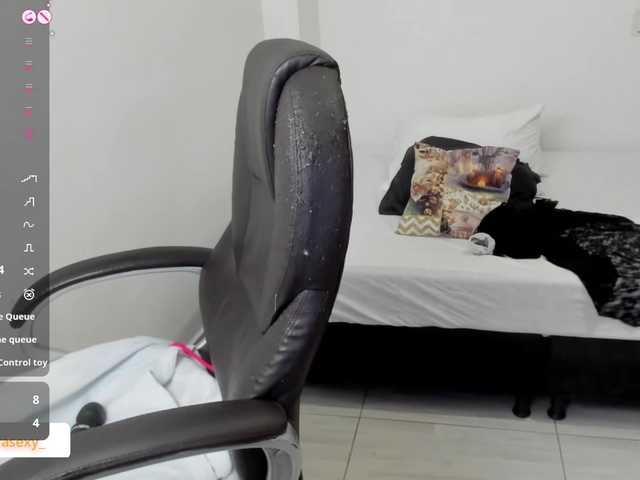 AlejandraMilf's BongaCams show and profile