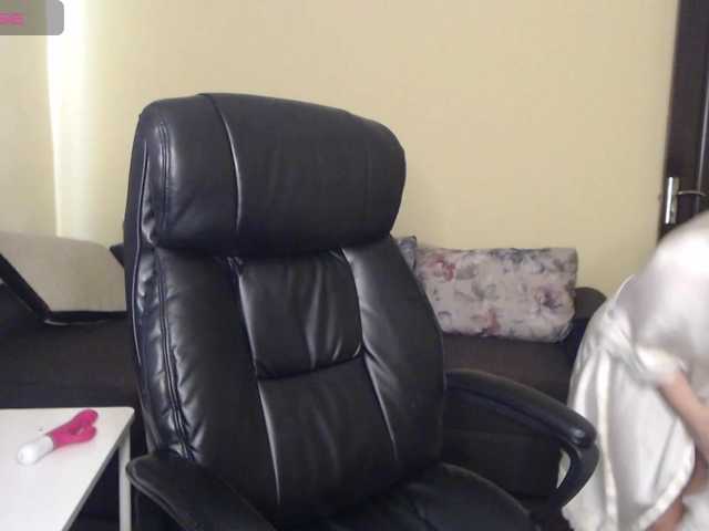 CandyHellenx's BongaCams show and profile