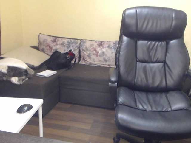 CandyHellenx's BongaCams show and profile