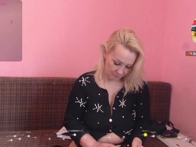 CandyHellenx's BongaCams show and profile
