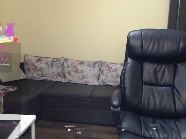 CandyHellenx's BongaCams show and profile