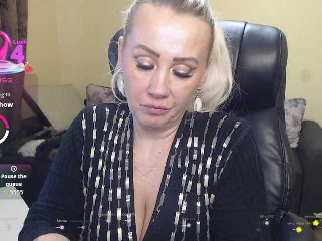 CandyHellenx's BongaCams show and profile