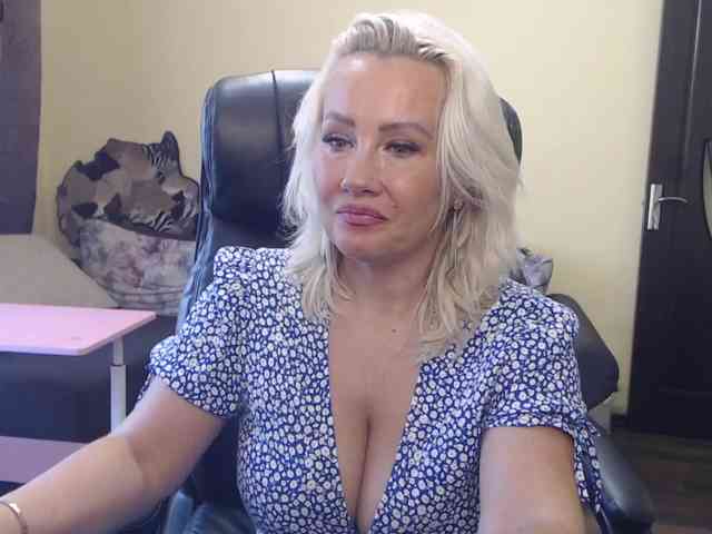 CandyHellenx webcam