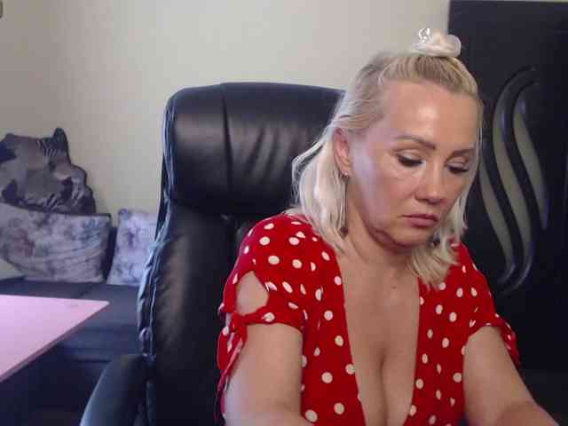 CandyHellenx webcam