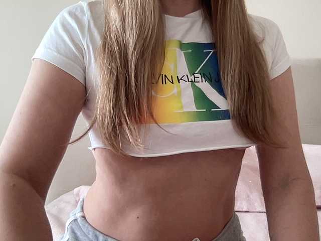 LizaFlower1's BongaCams show and profile