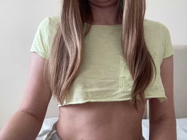 LizaFlower1's BongaCams show and profile