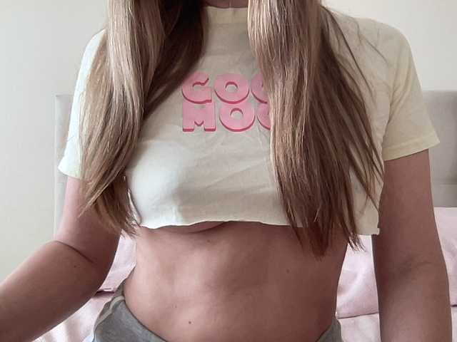 LizaFlower1's BongaCams show and profile