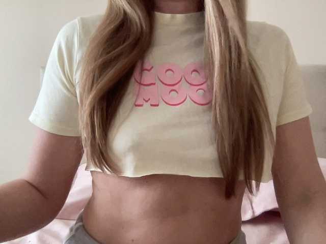 LizaFlower1's BongaCams show and profile