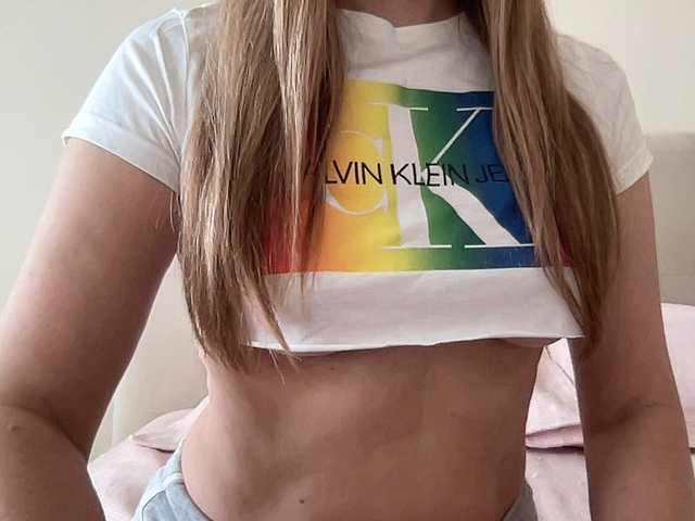 LizaFlower1's BongaCams show and profile