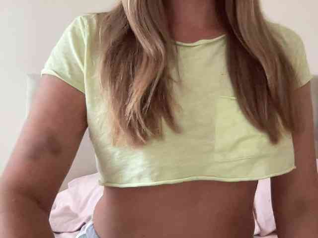 LizaFlower1 webcam