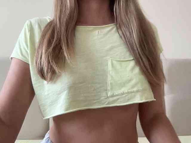 LizaFlower1 webcam