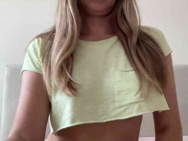 LizaFlower1 webcam