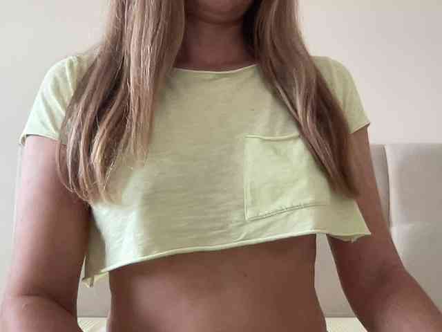 LizaFlower1 webcam