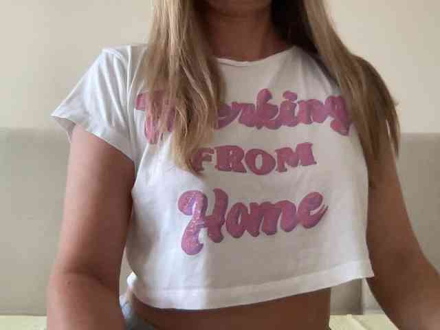 LizaFlower1 webcam