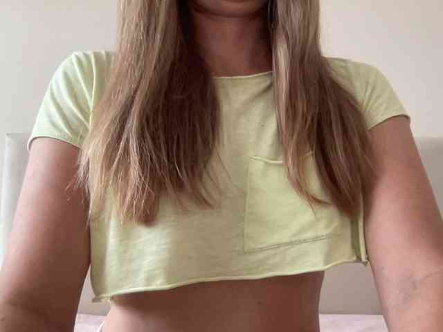 LizaFlower1 webcam