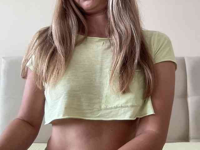 LizaFlower1 webcam
