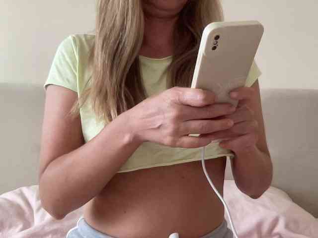LizaFlower1 webcam