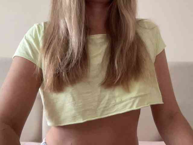 LizaFlower1 webcam