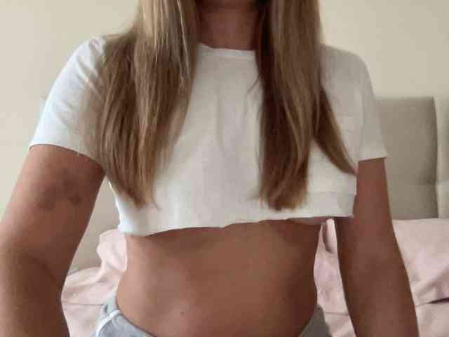 LizaFlower1 webcam