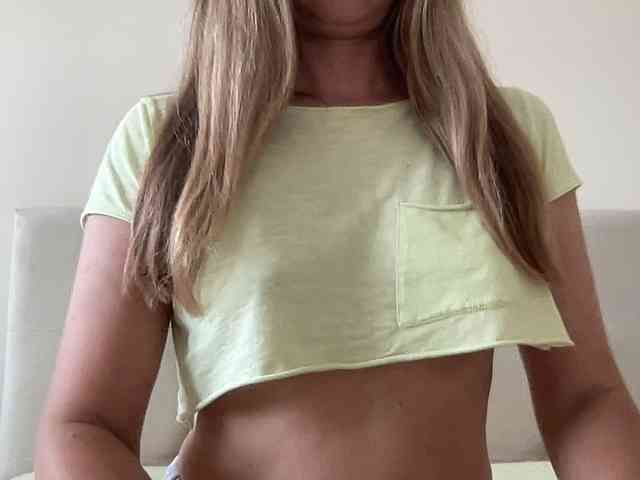LizaFlower1 webcam