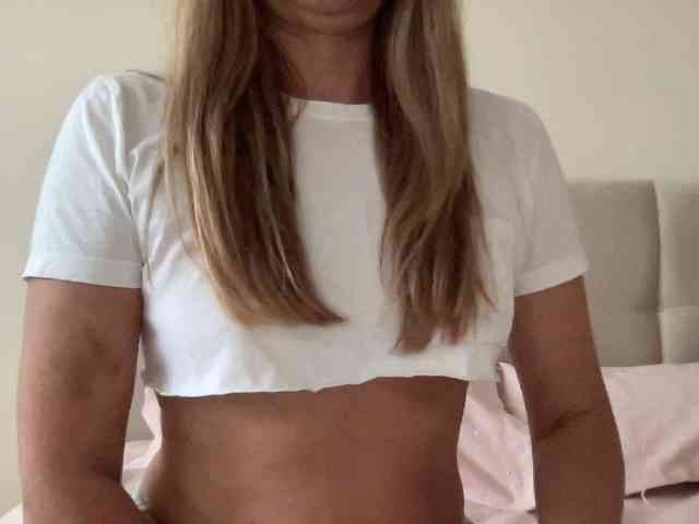 LizaFlower1 webcam