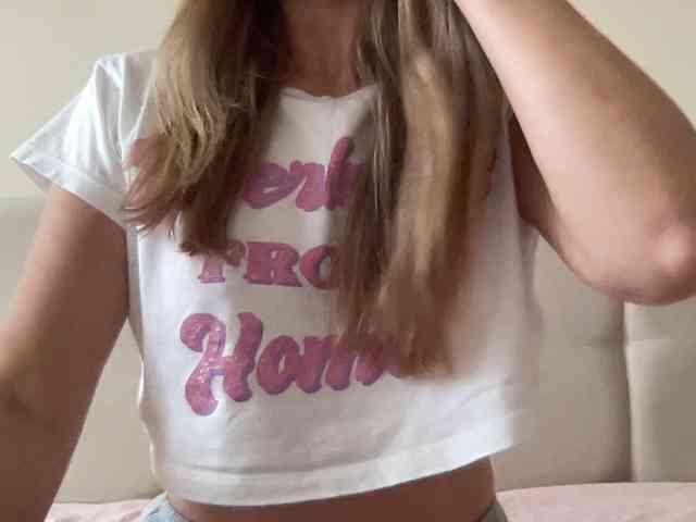 LizaFlower1 webcam