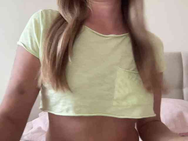 LizaFlower1 webcam