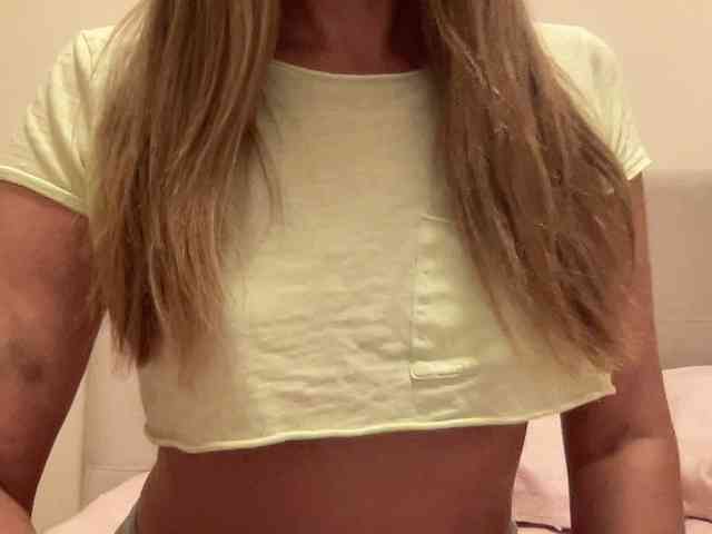 LizaFlower1 webcam