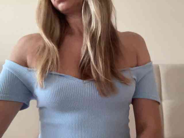 LizaFlower1 webcam