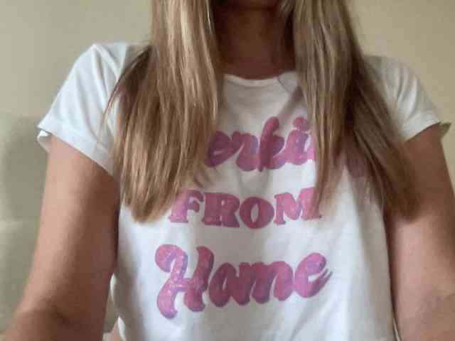 LizaFlower1 webcam
