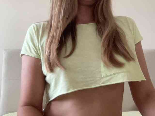 LizaFlower1 webcam