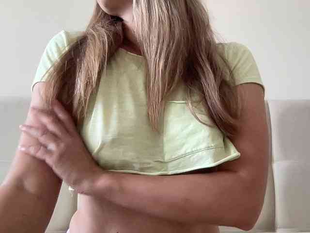 LizaFlower1 webcam