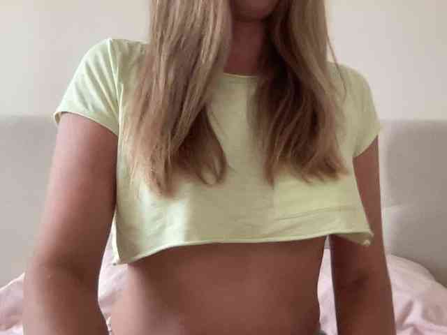 LizaFlower1 webcam