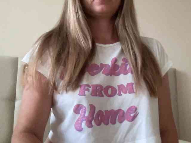 LizaFlower1 webcam