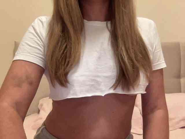 LizaFlower1 webcam