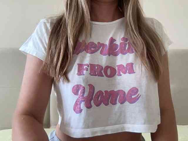 LizaFlower1 webcam