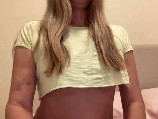 LizaFlower1 webcam