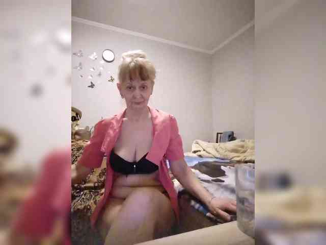 yscromnay Live Webcam on BongaCams