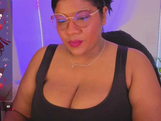 paola091 live cam profile