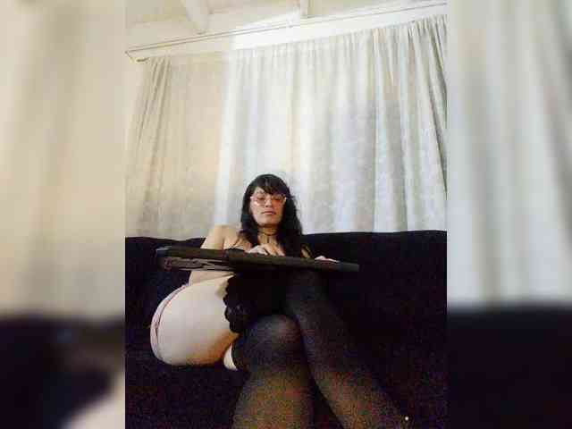 Linda-Tease