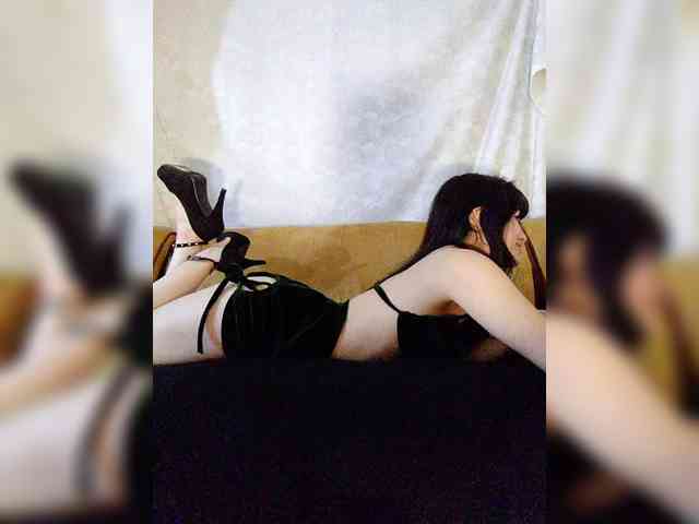 Linda-Tease webcam