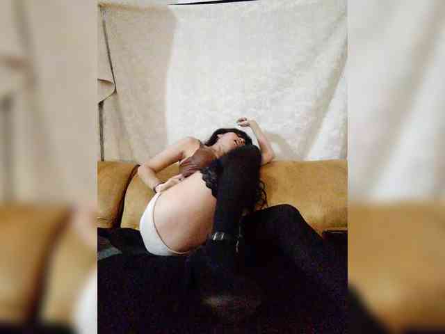 Linda-Tease webcam