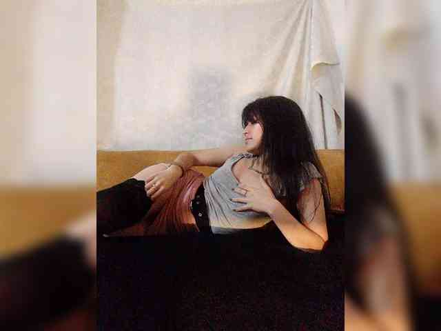 Linda-Tease webcam